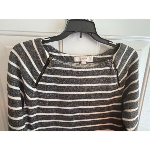 Ann Taylor LOFT Gray White Striped Cotton Blend Long Sleeve Sweater Size Small - Picture 1 of 10
